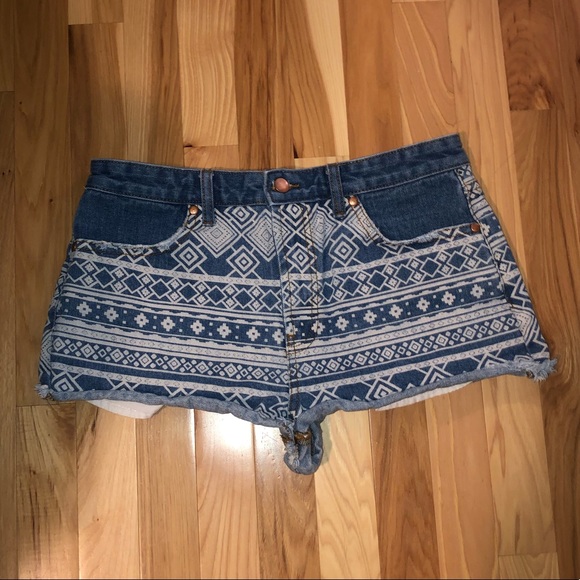 Patterned Jean Shorts - Picture 1 of 7